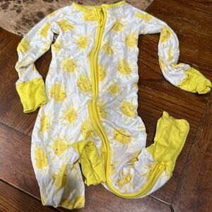 Sunshine little sleepies zippy